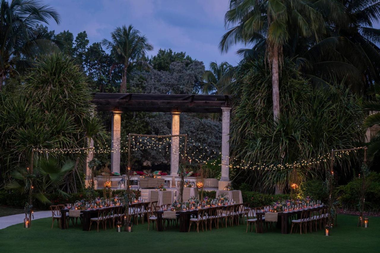 The Ritz-Carlton, Grand Cayman Hotel Seven Mile Beach Exterior foto